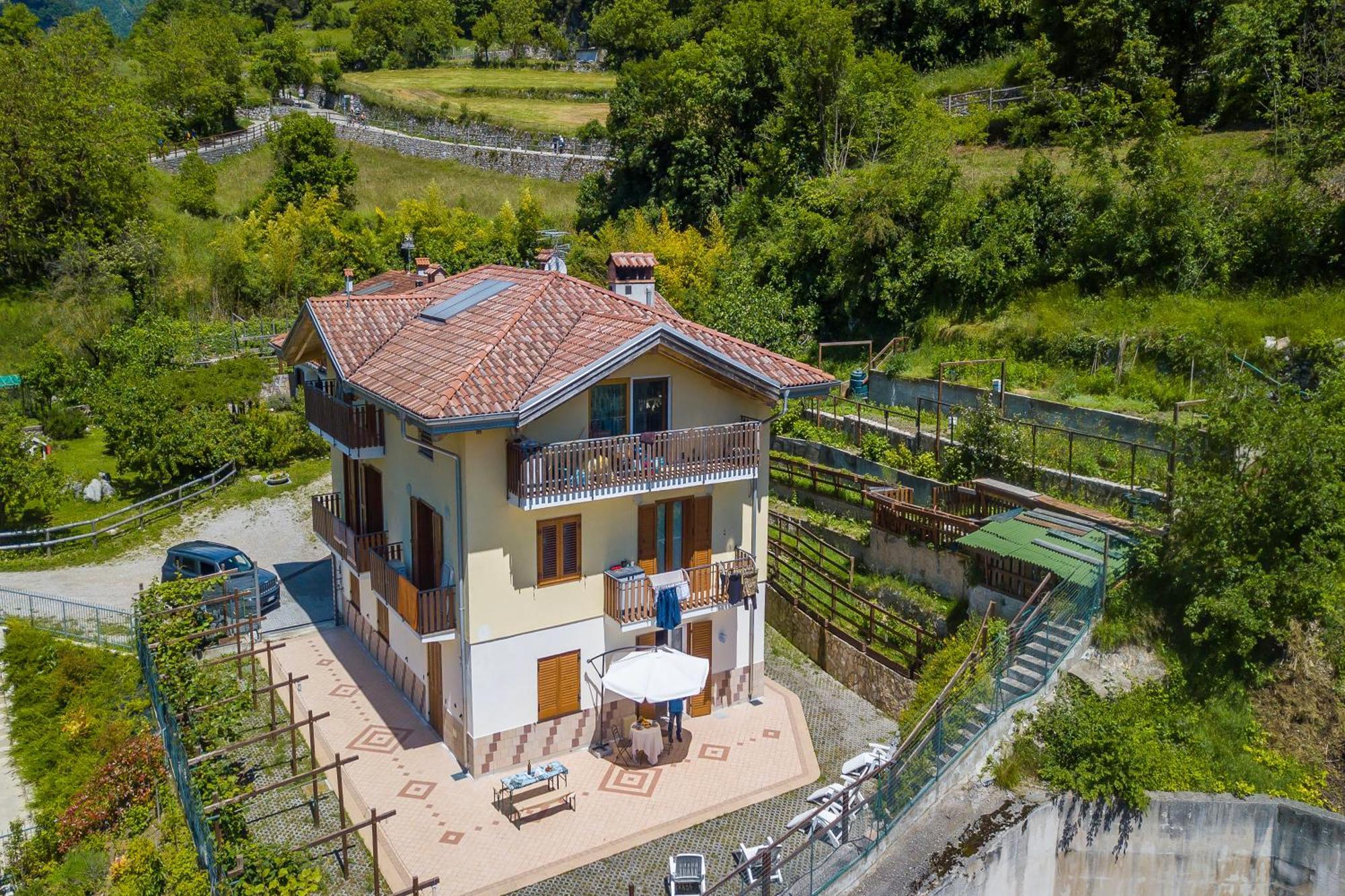 Il Giardino In Montagna Family Friendly- Happy Rentals Tenno Exterior foto